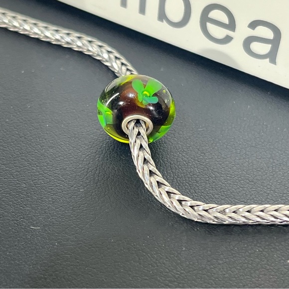 Trollbeads Retired Green Flower Bead- 61325 - Picture 4 of 7